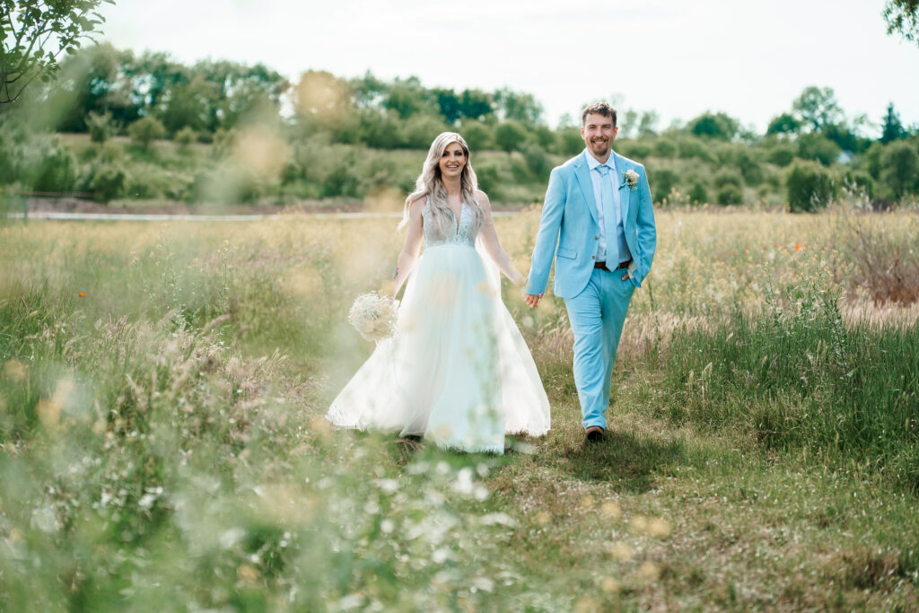 Wedding couple, Newlyweds, portrait, field, walking